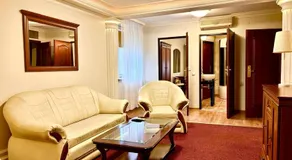 Cumulus Hotel - Image 2