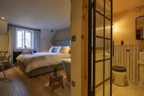 The Crown of Crucis Country Inn and Hotel - Image 2