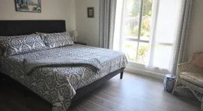 Custom Home - Beach close/convenient to everything - Image 2