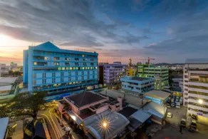 Paradise Inn Chonburi - Image 1