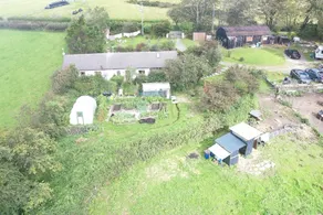 Inviting 2-Bed Cottage in Newcastle Emlyn - Image 4