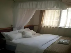 Le Savanna Country Lodge and Hotel - Image 3