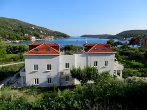 Penthouse apartment with teracce jacuzzi and sea view,10m from sea,free parking - Image 2