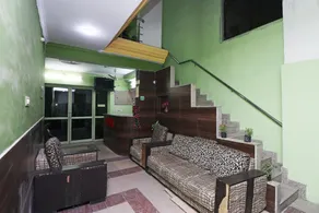 OYO Flagship 23686 UR Guest House - Image 2