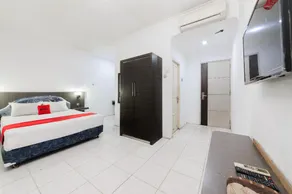 RedDoorz Syariah near Q-Mall Banjarbaru - Image 4