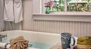 Magnolia Plantation & Cottages - Image 2