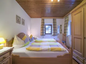 Apartment in Fügen near Hochzillertal Skiing - Image 2