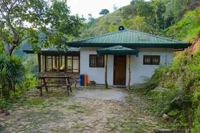 Artist Cottage - Image 4