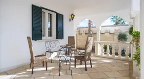 Michelle House - Image 4