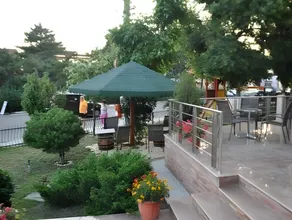 Hotel Holiday - Image 5