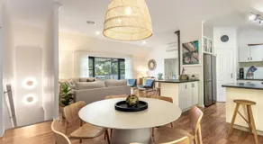 Oceanview Luxury Retreat Amongst the Trees - Image 3