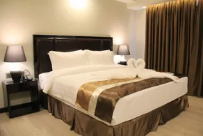 Savannah Resort Hotel - Image 2