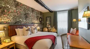 The Kings Arms Hotel - Image 2
