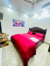 Cozy 1BHK with Park View Peaceful and Private Stay - Image 2