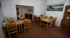 Claremont Guesthouse - Image 3