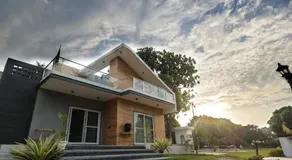 Marwah Farms Delhi Luxury Villas Farmhouses for Weddings, Corporate Parties Staycations Private Events - Image 5
