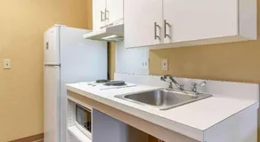 Studio 6 Extended Stay Sacramento Arden Way CA - Image 5