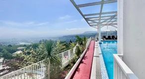 Aesthetic One Bedroom Beside SM w Pool, Wifi and Netflix - Image 4