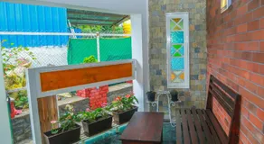 The Berry House - Image 4
