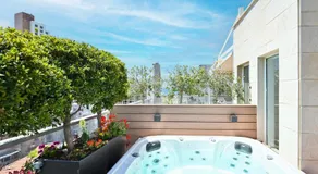 Luxe 3BR Penthouse w Jacuzzi&Parking&Mamad by HolyGuest - Image 3