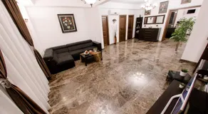 Luxury Down Town - Image 5