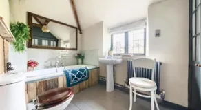 18th Cent Cottage - 5min drive Soho Farmhouse - Image 3