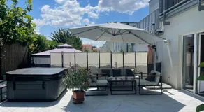 City-Oasis with 3 bedrooms, garden, jacuzzi, gym, fireplace, close to U1, city center & airport - Image 3