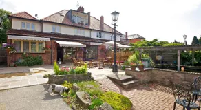 Acorn Guest House in Hull - Image 4