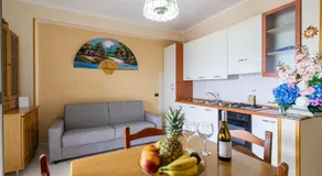 SEAFRONT SUITE 5 Stars - Comfortable Apartment - Image 3