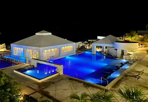 Solymar Beach Condominium - Image 3