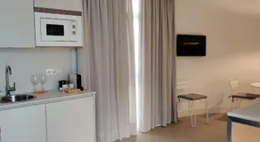 Apartamentos y estudios céntricos Conil Home Suite - Image 4
