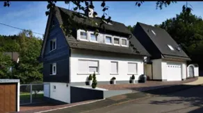 Frisch renovierte, gemütliche 1 ZKB Dachgeschosswohnung - Image 5
