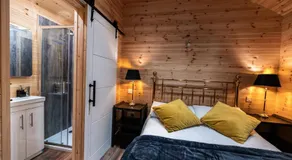 The Getaway - The Hen Harrier - Luxury Glamping Cabin with Hot Tub - Adults Only - Image 2