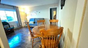 Burrel Avenue Apartments - Image 3