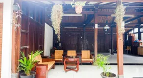 Urbanview Hotel Telu Wolu Monjali by RedDoorz - Image 4