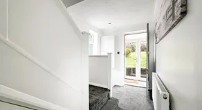 Spacious 4BR Home w/ Private Garden & Free Parking - Image 3