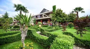 Real Scampis Hotel - Image 4