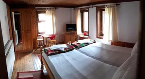 Sarafova Guest House - Image 2