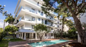 Athens Sea Side Escape - Image 4