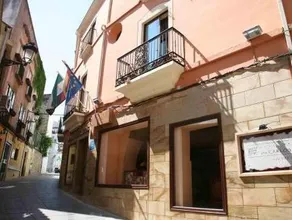 Hotel Don Carlos Cáceres - Image 1