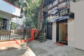 Hotel Embrace Inn Near Exhibition Center - Image 5