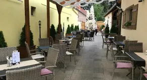 Babylon Pizzéria Vendégház - Image 3