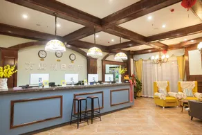 Fangtang Holiday Hotel - Image 2