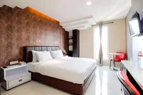 Empress Hotel Makassar City Center by LIFE - Image 2