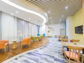 Gtel Rock City Qingdao Hotel - Image 4