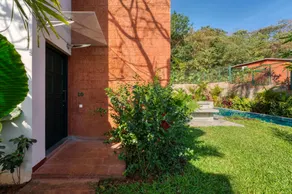 LaMacedo | Cosy Villa| Pvt Pool | Genset | Jacuzzi - Image 3