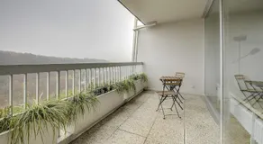 Modern 2 bedroom apartment with pool and gym - Image 5