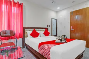 Hotel O Heavens Inn - Image 2