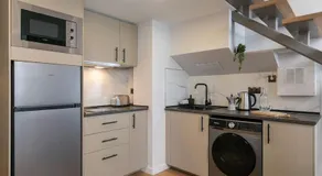 Nice new duplex in front of Palacio VistaAlegre - Image 4