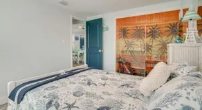 Private Theater Retreat Stylish 2BR 10min to Siesta Key - Image 2